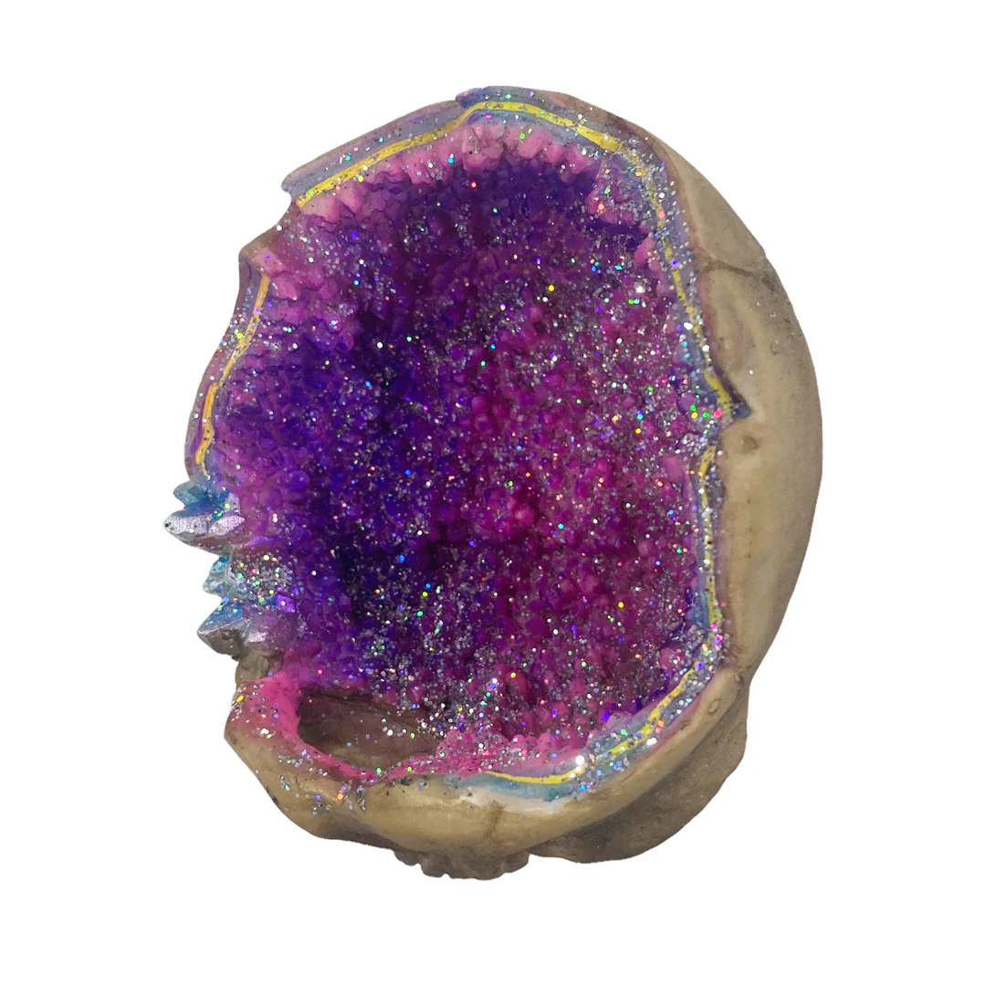 Cracked Gem Skull Ashtray - Image 3